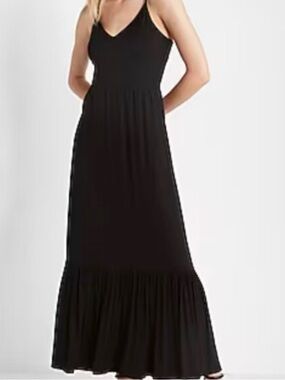 Black V-Neck Maxi Dress Back CutOut Tiered Maxi Dress